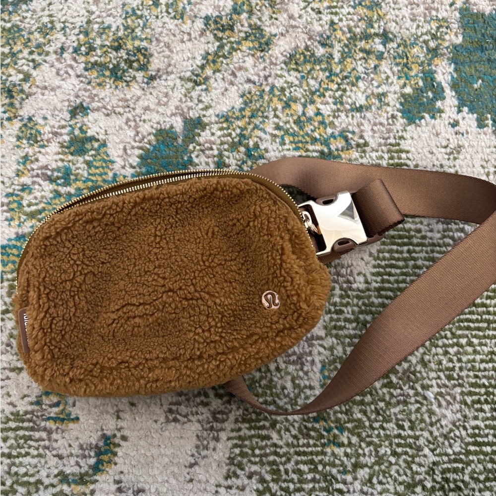 Lululemon 1L Belt Bag - plush brown/tan